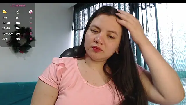 Snapshot of Sarahros1 chatting on 11.20.25 Sarahros1 online show from 11.20.25