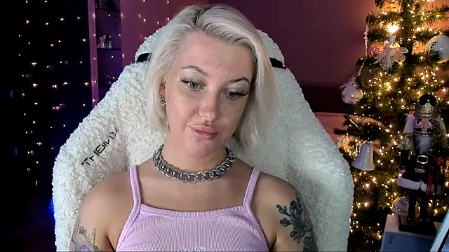 tykioty Miley online show from 12.25.24