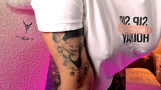 tykioty Miley online show from 01.17.25