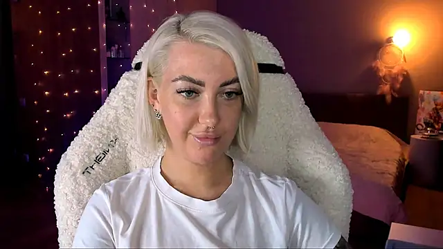 tykioty Miley online show from 02.06.25