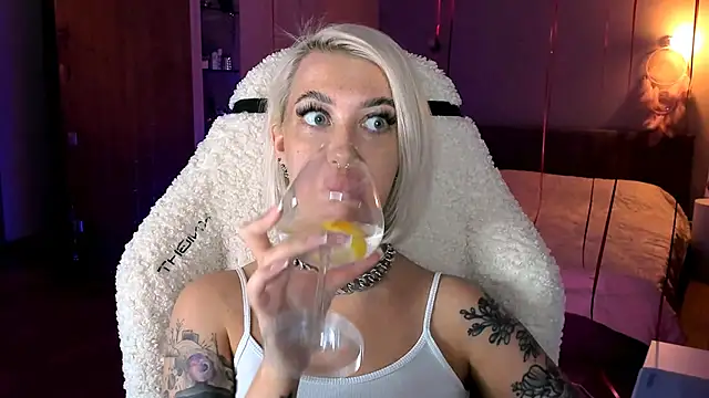 tykioty Miley online show from 03.01.25