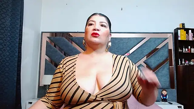 KarlaTesg online show from 08.04.26