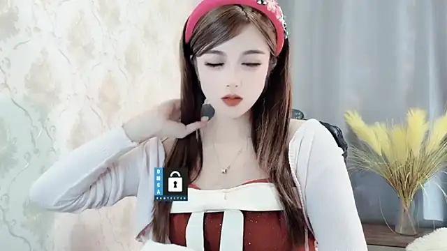 Snapshot of VIWVI chatting on 12.17.24 VIWVI online show from 12.17.24