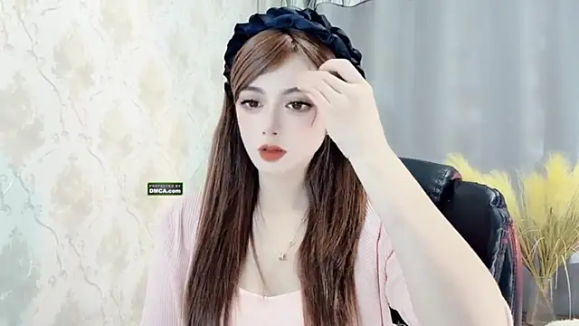 Snapshot of VIWVI chatting on 12.21.24 VIWVI online show from 12.21.24