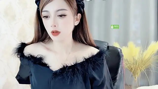 Snapshot of VIWVI chatting on 12.21.24 VIWVI online show from 12.21.24