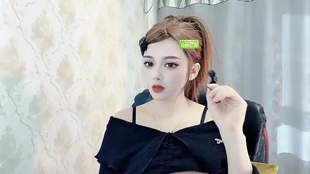 Snapshot of VIWVI chatting on 12.27.24 VIWVI online show from 12.27.24