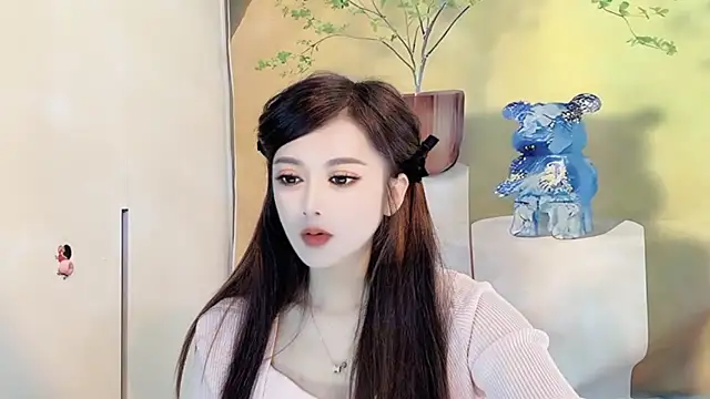 Snapshot of VIWVI chatting on 03.10.25 VIWVI online show from 03.10.25