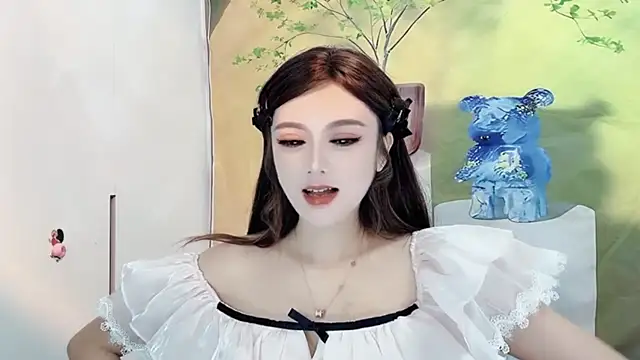 Snapshot of VIWVI chatting on 03.12.25 VIWVI online show from 03.12.25