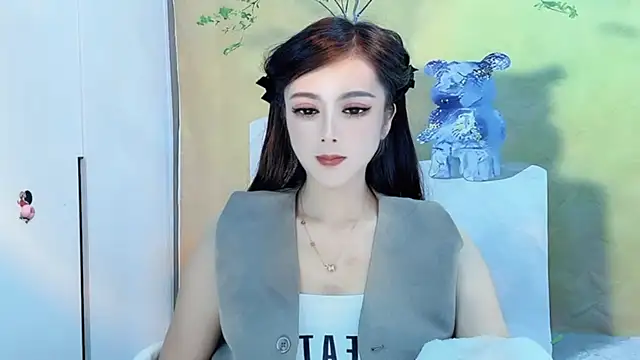 Snapshot of VIWVI chatting on 03.14.25 VIWVI online show from 03.14.25