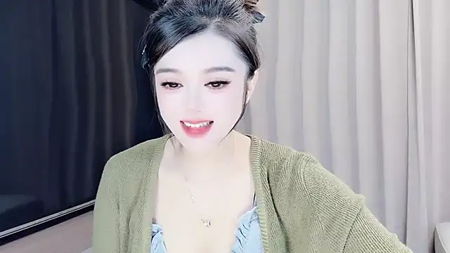 Snapshot of VIWVI chatting on 09.22.25 VIWVI online show from 09.22.25