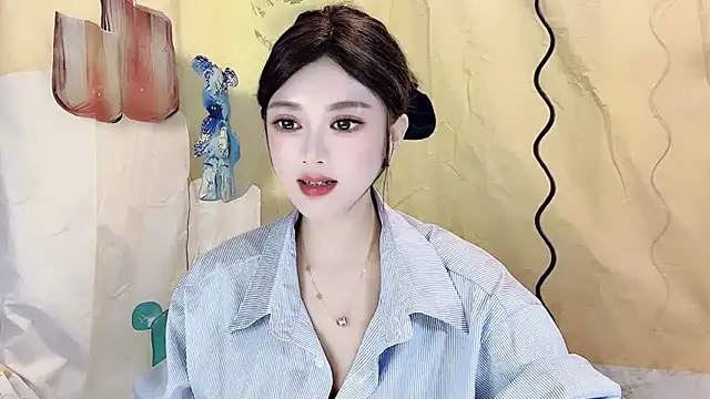 Snapshot of VIWVI chatting on 10.14.25 VIWVI online show from 10.14.25