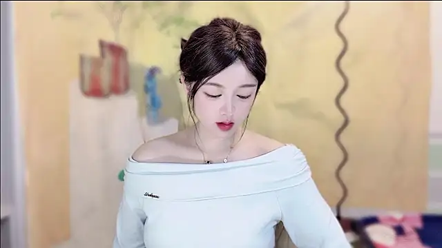 Snapshot of VIWVI chatting on 10.29.25 VIWVI online show from 10.29.25