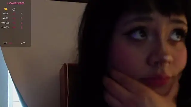 Snapshot of droolingdollfacee chatting on 01.22.25 droolingdollfacee online show from 01.22.25