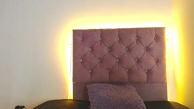 Snapshot of ANDREA_TWERK_ASS chatting on 05.05.26 ANDREA TWERK ASS online show from 05.05.26