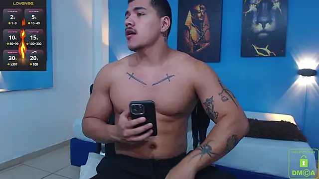 Snapshot of paulo_allen chatting on 01.17.25 paulo allen online show from 01.17.25