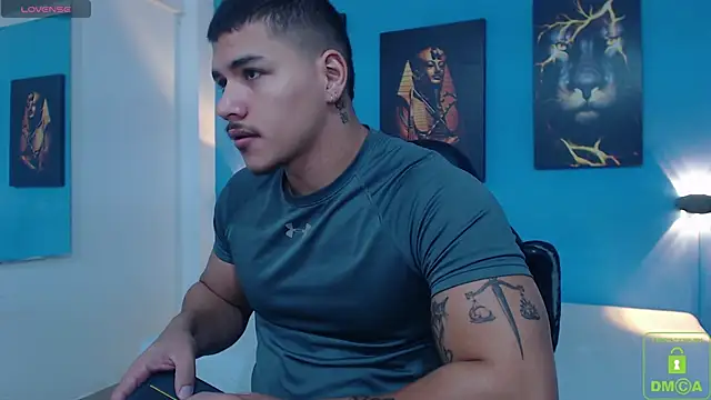 Snapshot of paulo_allen chatting on 01.22.25 paulo allen online show from 01.22.25