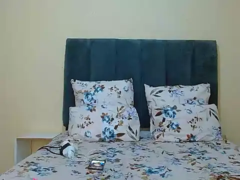 curvycloe1 online show from 04.24.26