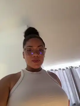 ashley Tompson1 online show from 04.24.26