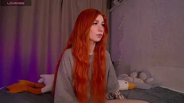 Snapshot of Evaa_Moonn_ chatting on 12.13.24 Evaa Moonn  online show from 12.13.24