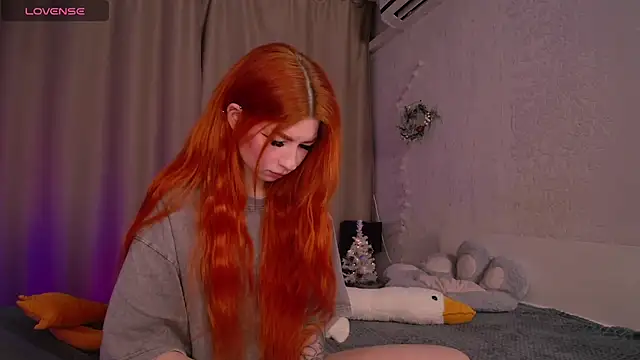 Snapshot of Evaa_Moonn_ chatting on 12.23.24 Evaa Moonn  online show from 12.23.24