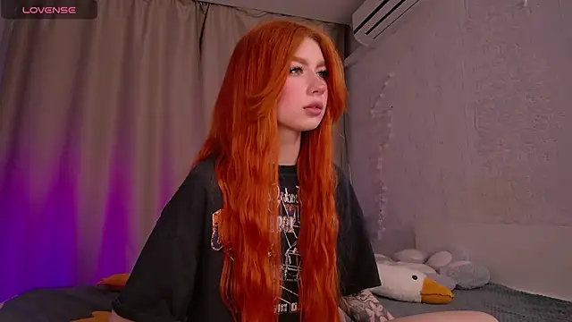 Snapshot of Evaa_Moonn_ chatting on 03.09.25 Evaa Moonn  online show from 03.09.25