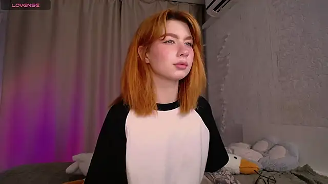 Snapshot of Evaa_Moonn_ chatting on 09.13.25 Evaa Moonn  online show from 09.13.25