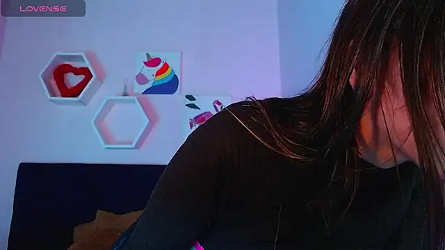 AnnaliOlsenX online show from 01.07.25