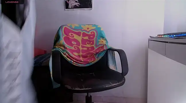 Snapshot of deividcloud36 chatting on 02.23.25 deividcloud36 online show from 02.23.25