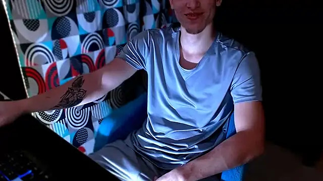 Snapshot of deividcloud36 chatting on 11.28.25 deividcloud36 online show from 11.28.25