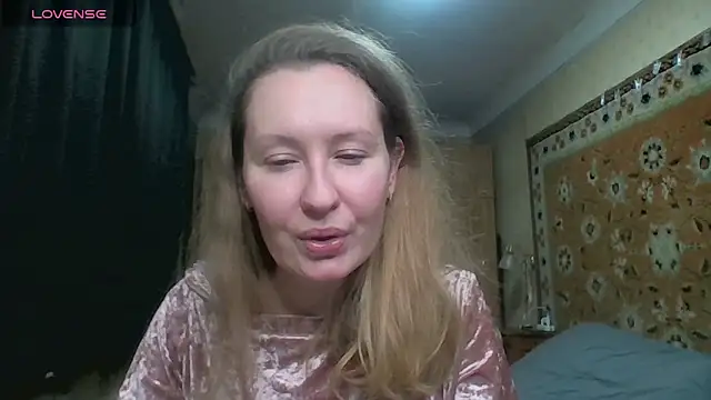 AnnaXLovers online show from 12.18.25