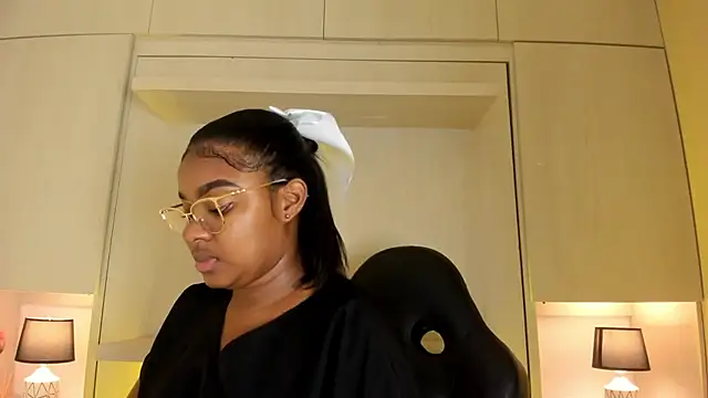 tamaraa smiith online show from 11.19.25