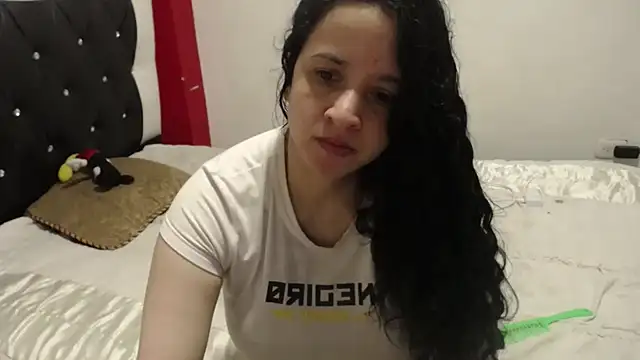 Katty Bones online show from 10.30.25