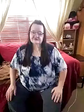 Snapshot of Bayou_Woman68 chatting on 09.17.25 Bayou Woman68 online show from 09.17.25