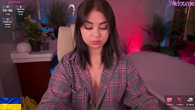SusieWood online show from 05.04.26