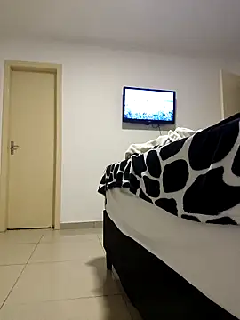 Snapshot of HAchicko_ chatting on 10.01.25 HAchicko online show from 10.01.25