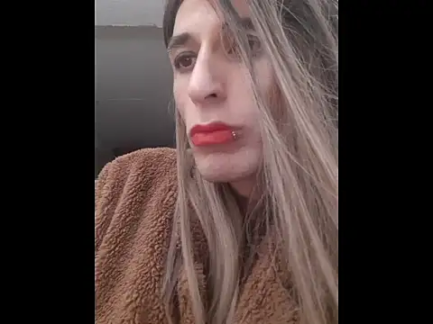 Snapshot of VanillaSeXy chatting on 10.19.25 VanillaSeXy online show from 10.19.25