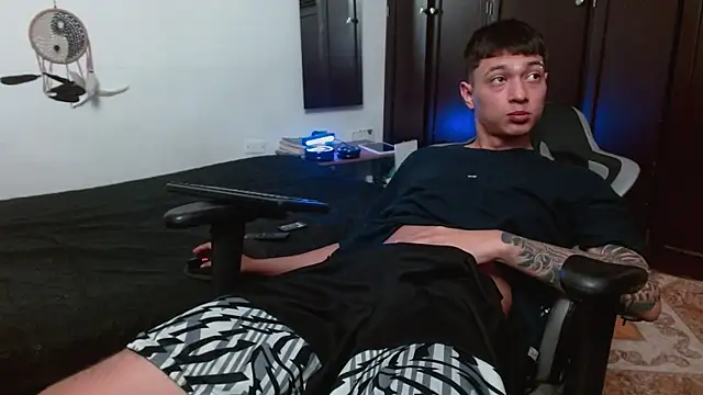 aaron blug online show from 11.03.25