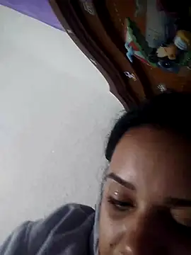  Miaaleon online show from 10.11.25