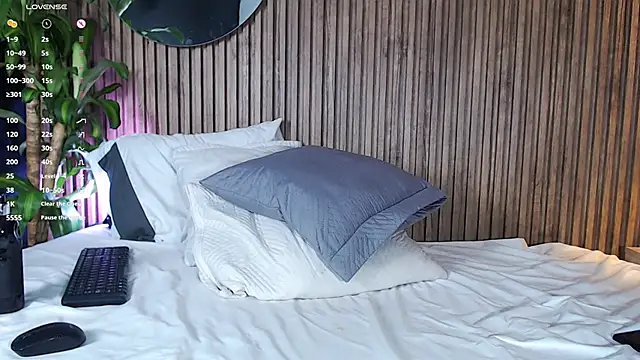 DilanJonnes  online show from 12.12.24