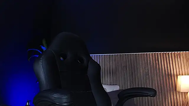 DilanJonnes  online show from 02.04.25