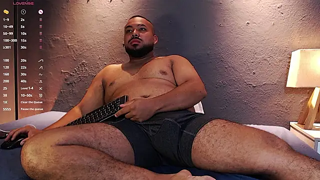 Snapshot of DilanJonnes_ chatting on 02.04.26 DilanJonnes online show from 02.04.26