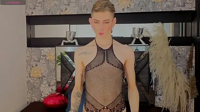 Snapshot of dominic_thailor chatting on 02.13.26 dominic thailor online show from 02.13.26