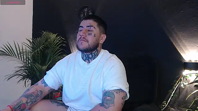 Ash gusbig online show from 02.14.25