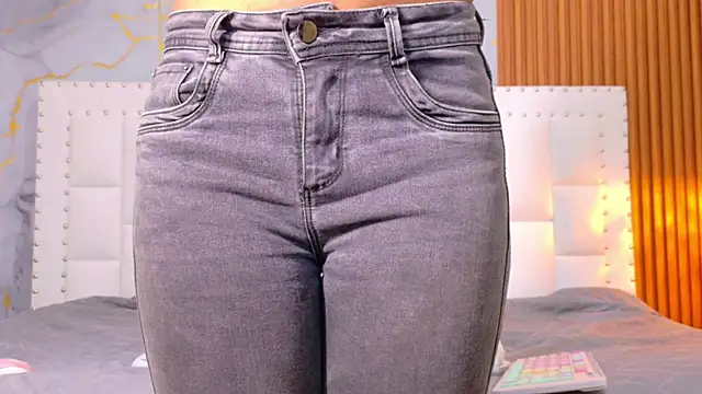 Snapshot of indianschoolgirl chatting on 09.16.25 indianschoolgirl online show from 09.16.25
