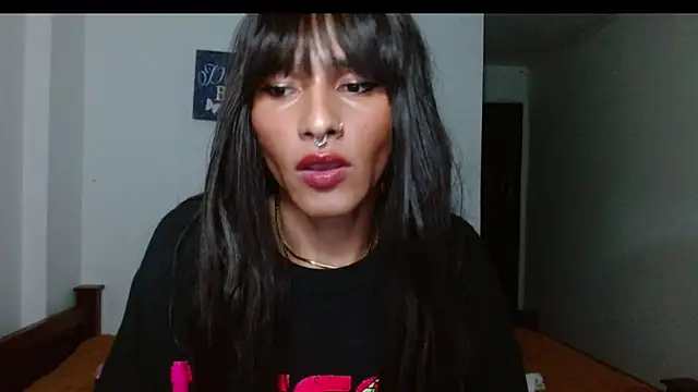 carolinemiller7 online show from 02.12.25