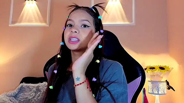 Snapshot of SheilaSmiith chatting on 09.22.25 SheilaSmiith online show from 09.22.25