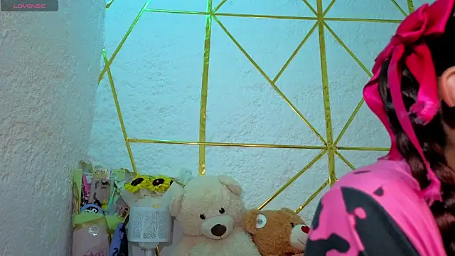 Snapshot of SheilaSmiith chatting on 01.12.26 SheilaSmiith online show from 01.12.26