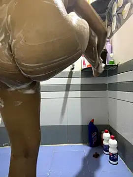 Snapshot of samayra124 chatting on 09.25.25 samayra124 online show from 09.25.25