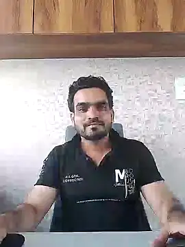 Snapshot of indianguy89 chatting on 12.08.24 indianguy89 online show from 12.08.24