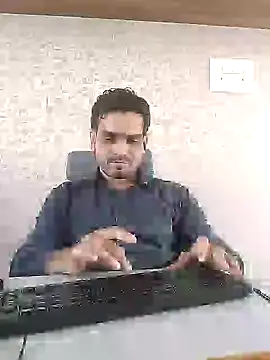 Snapshot of indianguy89 chatting on 12.18.24 indianguy89 online show from 12.18.24